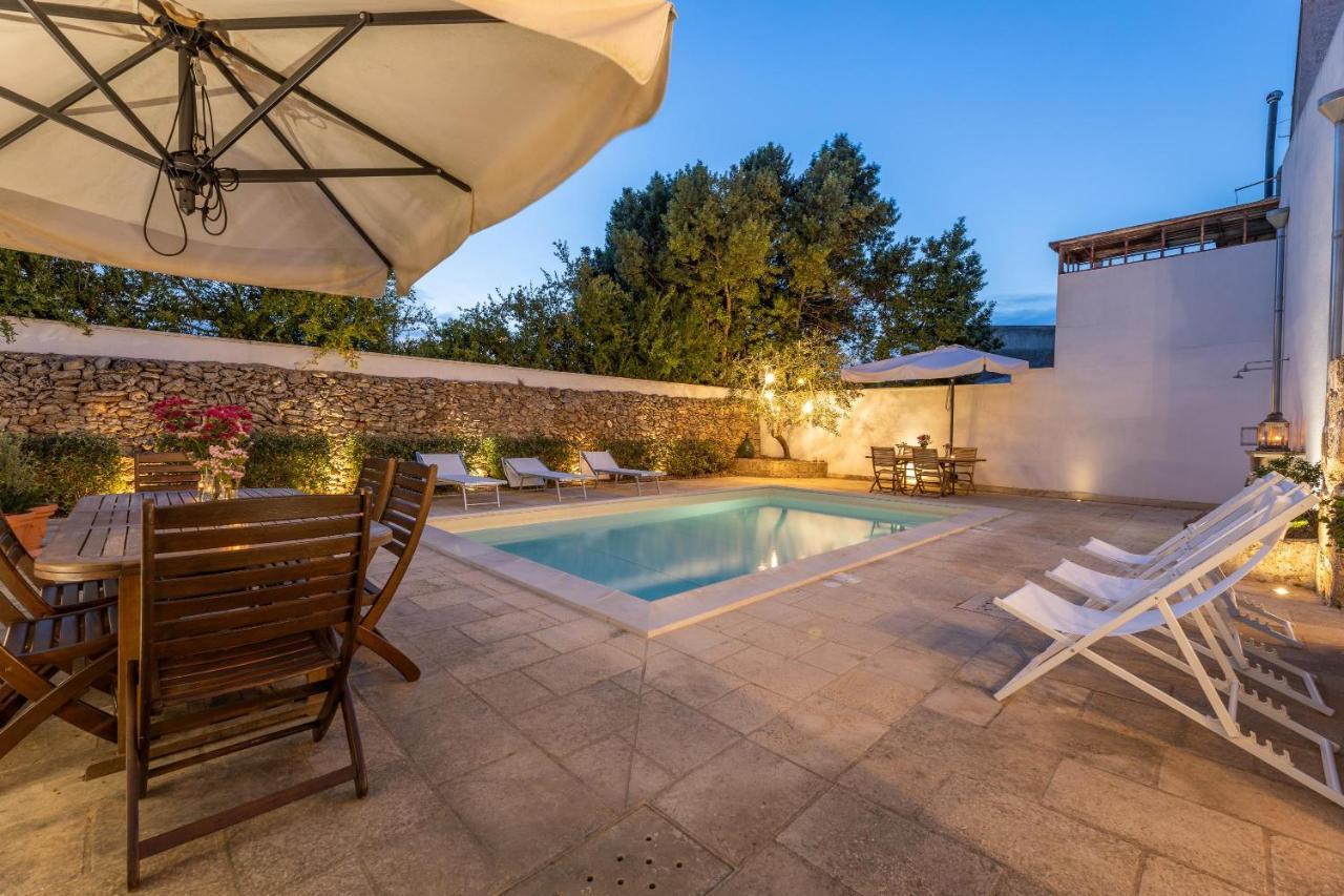 فيلا Courtyard With Pool راكالي المظهر الخارجي الصورة